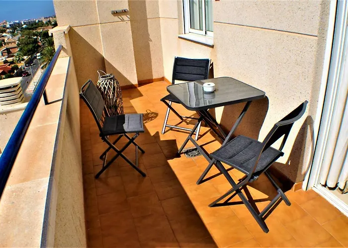 Magic Del Mar - Top Floor Apartment